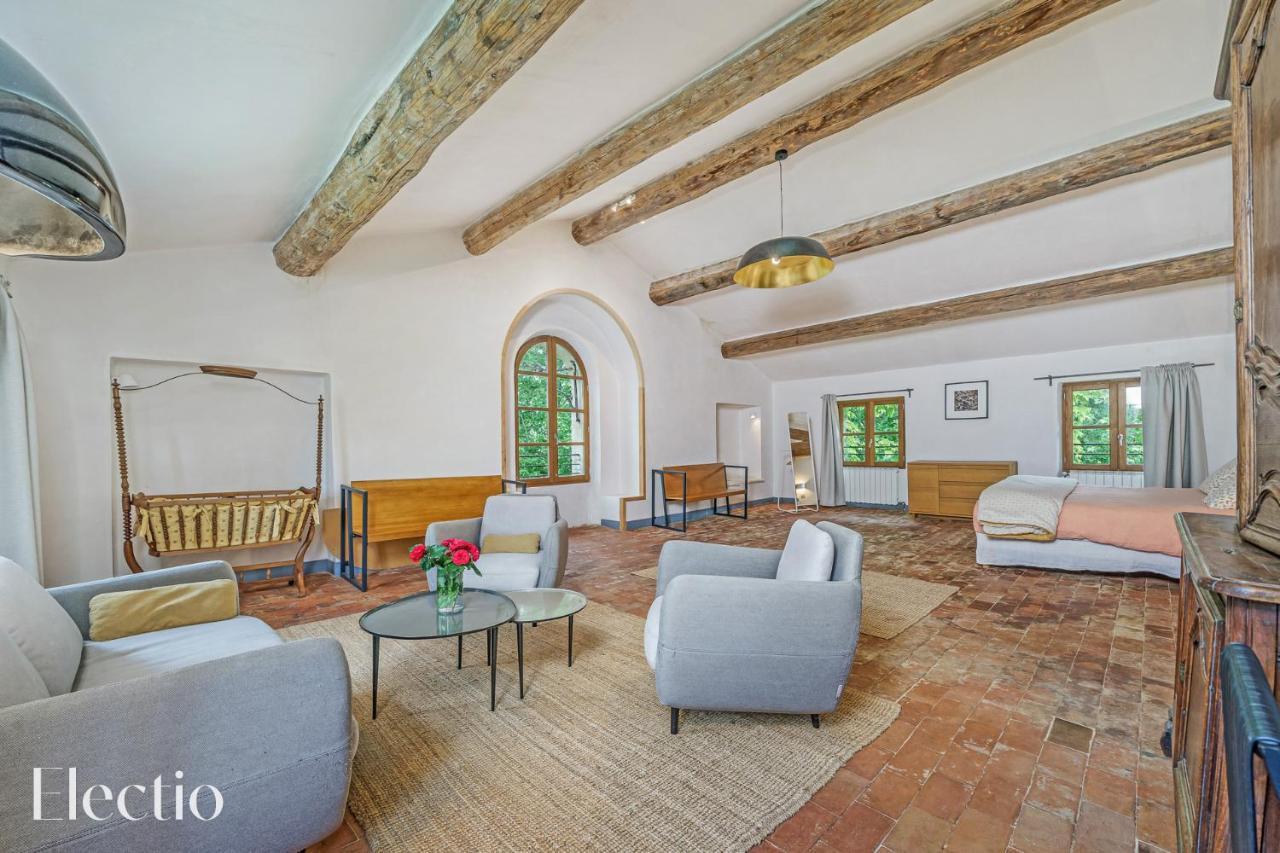 ホテル Parenthese En Luberon リュストレル エクステリア 写真